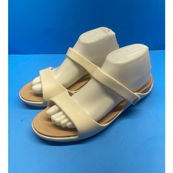 CROC Beige 2 Strap Spa, Pool, Comfortable SANDALS Flip Flop Women Size 10 - Picture 2 of 9